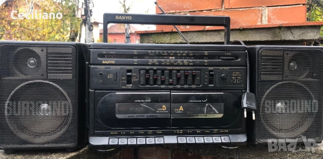 Радиокасетофон Sanyo , снимка 2 - Радиокасетофони, транзистори - 52380683