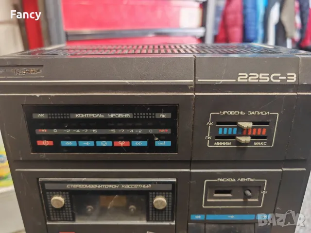 Руски касетофон Комета М 2250, снимка 3 - Радиокасетофони, транзистори - 47550308