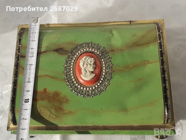 Кутии:  Кутия с камея, Грицнер със синьо кадифе, кръгла- емайл и месинг, снимка 7 - Други - 38973501