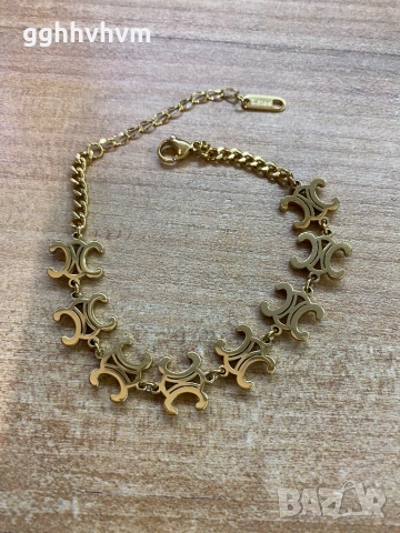 Гривна с кутия