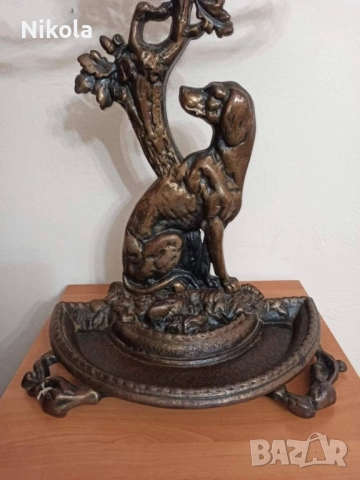 Викторианска чугунена стойка за чадъри с хрътка. Период 1920-1929, снимка 3 - Антикварни и старинни предмети - 52011672