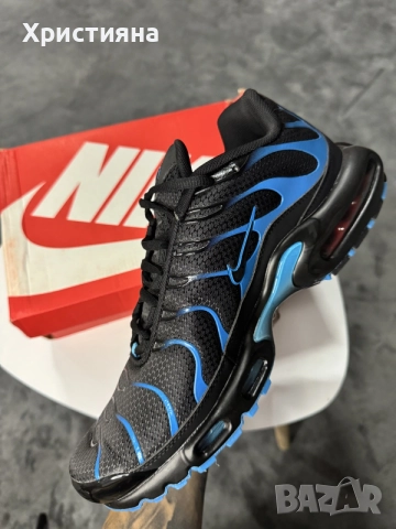 Nike Air Max Plus Black & University Blue, снимка 3 - Маратонки - 56452172