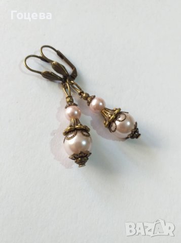Красиви бронзови Викториански Перлени обеци с розови кристални перли, снимка 5 - Бижутерийни комплекти - 40710347