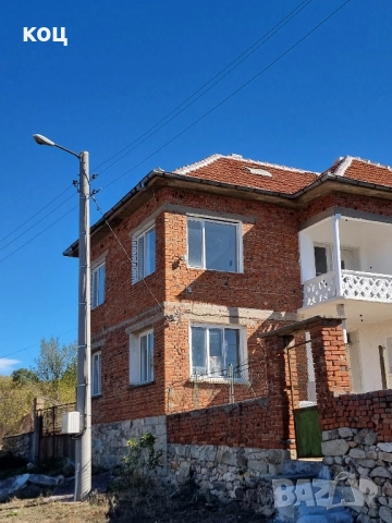 къща в Браница 
