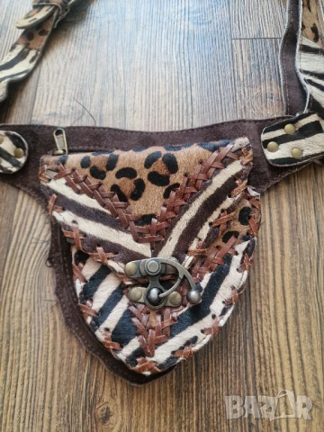 Малка кожена чанта тип портомоне , естествен косъм , снимка 2 - Чанти - 50826109