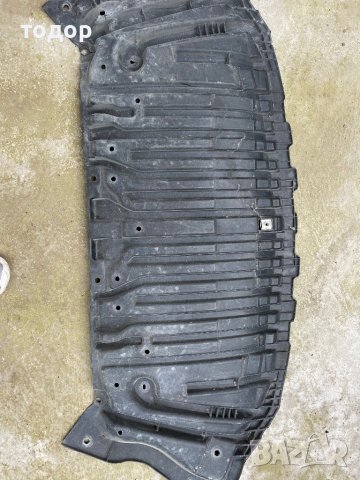 Кора под двигателя за Мерцедес Е,С-класа, снимка 4 - Части - 40869562