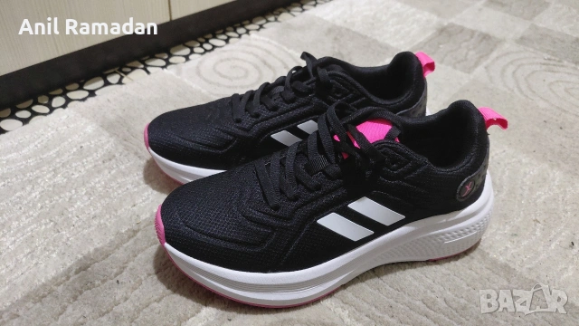 Продавам Дамски Маратонки