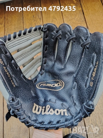 Бейзболна детска ръкавица Wilson , 10 унции , снимка 4 - Бейзбол - 54263846