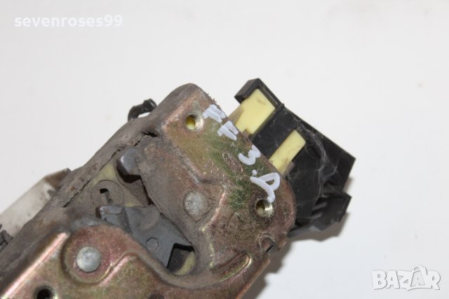 Брава врата задна дясна Форд Фокус 1 1.8tdci 90 Ford Focus 2000 хечбек, снимка 2 - Части - 42501278