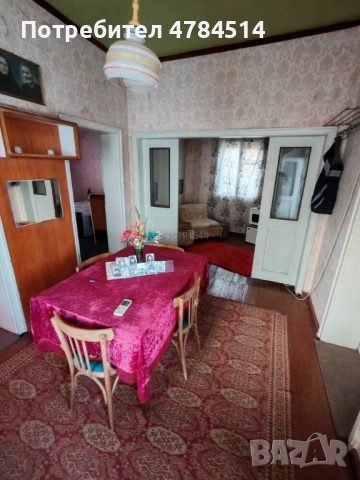 Къща с двор, снимка 4 - Къщи - 54054527