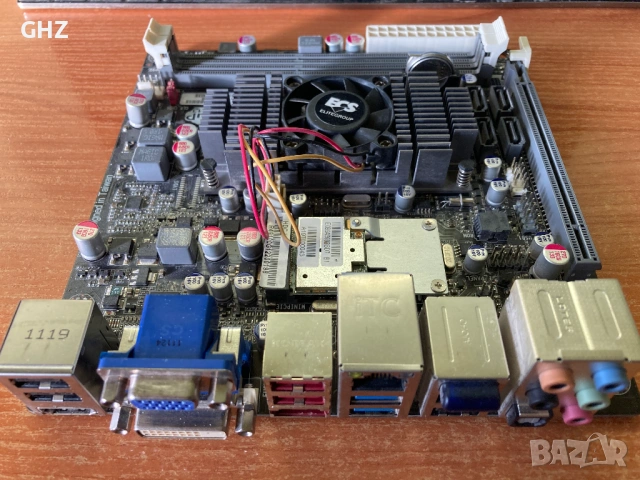ECS HDC-I / Mini ITX Дъно и Процесор / WiFi & Bluetooth, снимка 2 - Дънни платки - 54133941