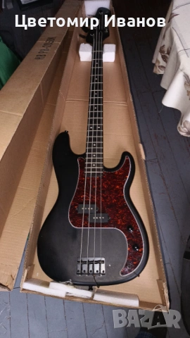 Нова Бас Китара Harley Benton, снимка 4 - Китари - 53891191