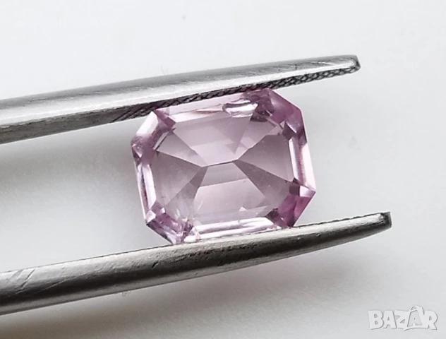 Невероятено блестящ розов шпинел с тегло 1.71кт. и VS чистота! Нов!, снимка 6 - Други - 47864413