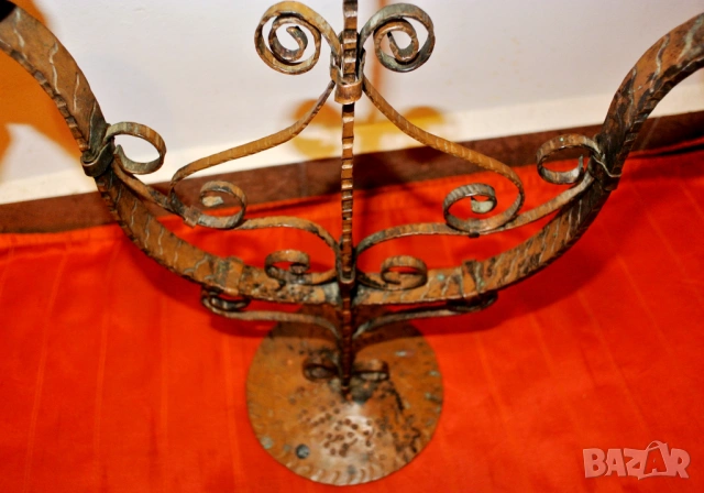 Винтидж кован меден свещник, снимка 4 - Антикварни и старинни предмети - 54342873