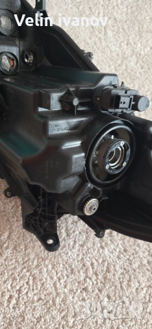 десен фар за тойота ярис, снимка 6 - Части - 52546802