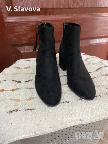 Нови боти с ток, снимка 2 - Дамски боти - 52442340
