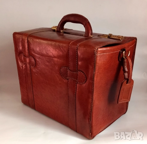 Твърд кожен куфар /куфарче за козметици или лекари, снимка 6 - Чанти - 51658349