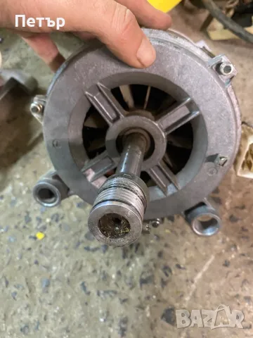 Ел Двигател 