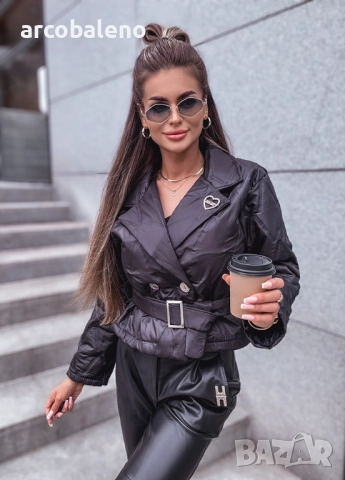 Дамско преходно ватирано яке с черен колан 