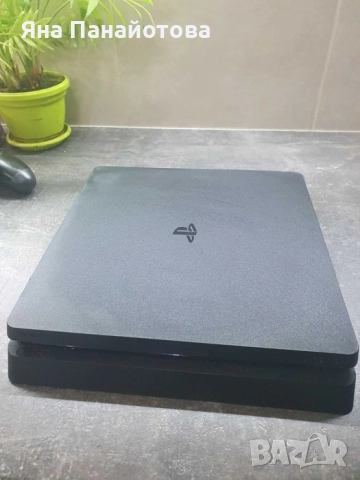 Плейстейшън 4 слим 