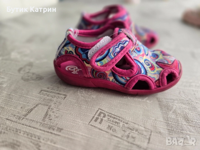 Детски сандали , снимка 2 - Детски сандали и чехли - 51710659