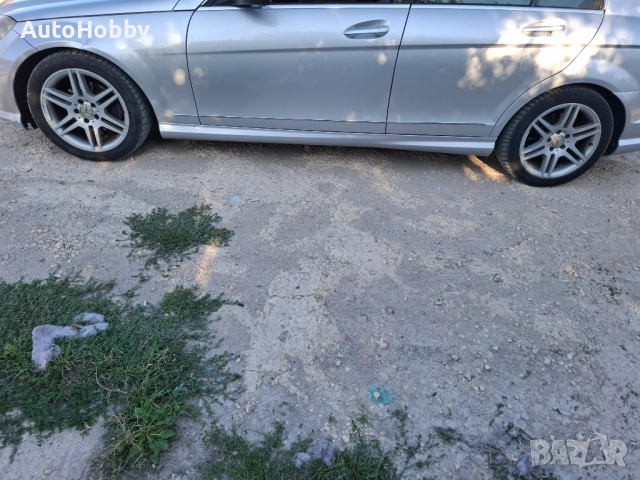 Оригинални Броня Брони Прагове комплект AMG Пакет за Мерцедес W204 C класа седан, снимка 2 - Части - 51540885