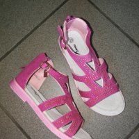 Сандали розови за момичета , снимка 1 - Детски сандали и чехли - 29991685