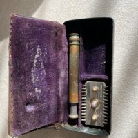 Стара самобръсначка „GILLETTE“, в оригинална кутия, снимка 1 - Колекции - 40694625
