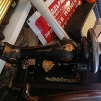 Стара ръчна шевна машина синигер , снимка 2 - Други ценни предмети - 39739213