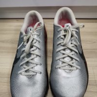 Футболни обувки NIKE-оригинални, снимка 4 - Детски маратонки - 31909829