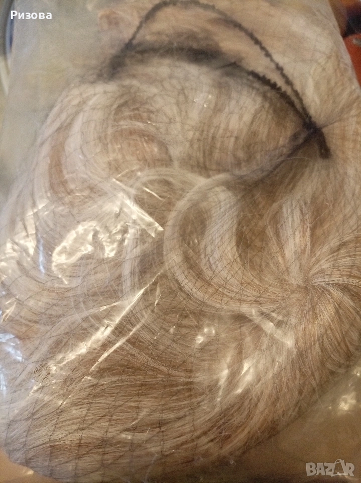 Продавам нова перука, къса, пепелно руса, снимка 1