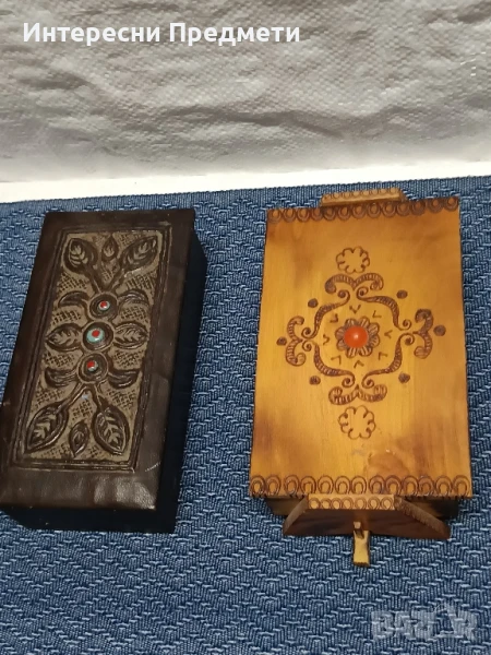 Две стари кутии, снимка 1