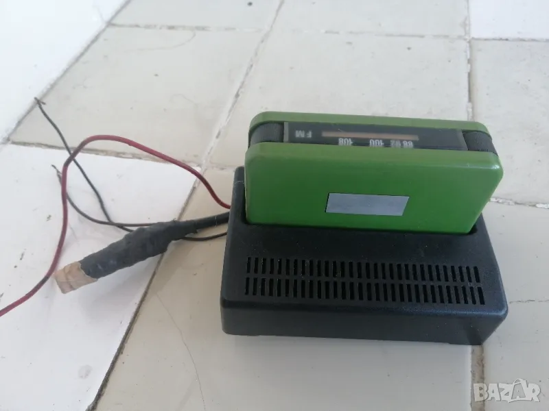 Ретро FM радио за кола, на 12V, снимка 1