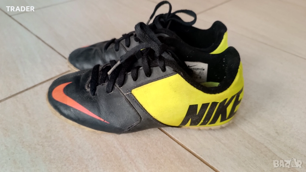 футболни обувки гъсенички бутонки Nike размер 33 номер, дължина на стелката 20.5см, снимка 1