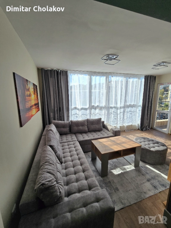 Продавам тристаен апартамент с огромна тераса и гледка над Била , снимка 1