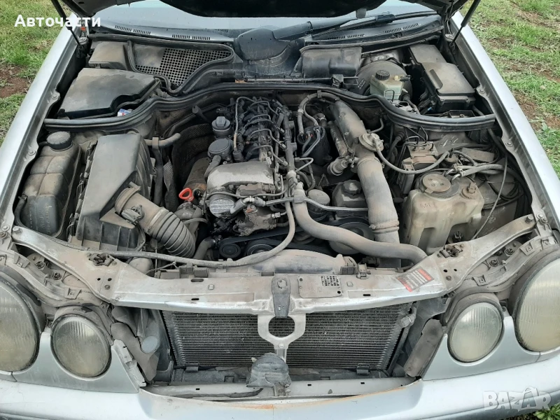 Двигател Мерцедес Е220ТД 611.961 95к.с Mercedes E220TD, снимка 1