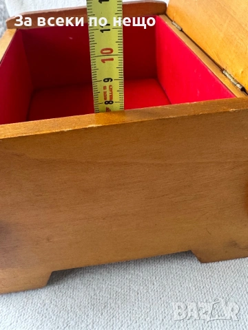 Стара дървена кутия , снимка 10 - Антикварни и старинни предмети - 54275124