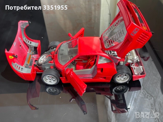 Ретро модел на Ferrari F 40 1/18, снимка 12 - Колекции - 54199022