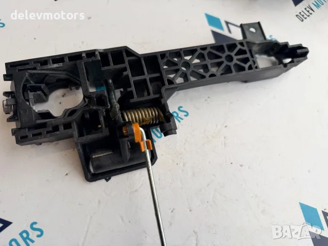 82665-R2000 предна дясна основа за външна дръжка на врата от Kia Sportage 5, 1.6 CRDi