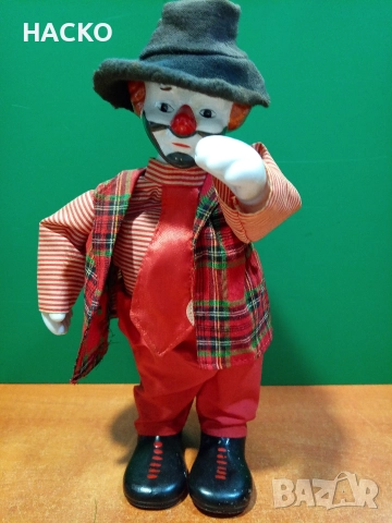 Стара Музикална Порцеланова Статуетка на Клоун Valentino/Италия, снимка 3 - Статуетки - 52577394