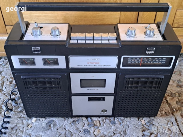 японски радио касетон Aiko