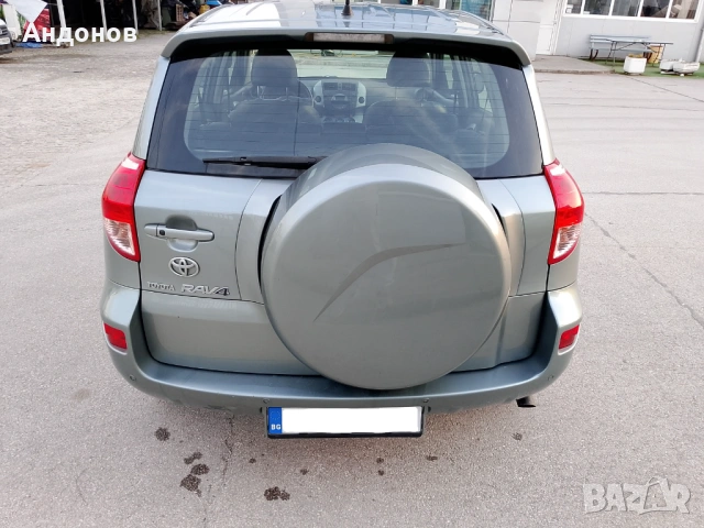 Тойота Рав 4 2.2 D4D, снимка 2 - Автомобили и джипове - 54186441