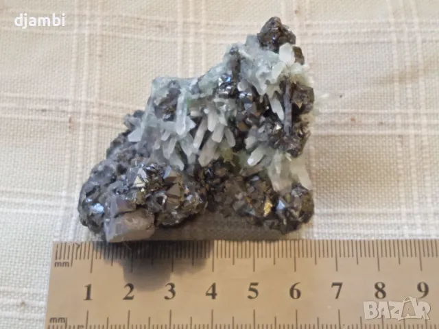 №174, Кварцова друза с галенит, сфалерит и хлорит,, снимка 3 - Декорация за дома - 47708732