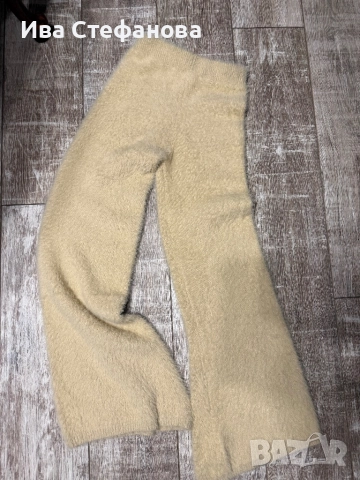 Нов бежаво бежов мек кукленски мъхест гушкав топъл панталон , снимка 2 - Панталони - 52506302