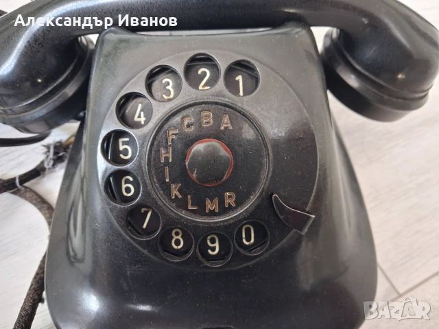 Бакелитов ретро телефон, снимка 3 - Антикварни и старинни предмети - 37931690