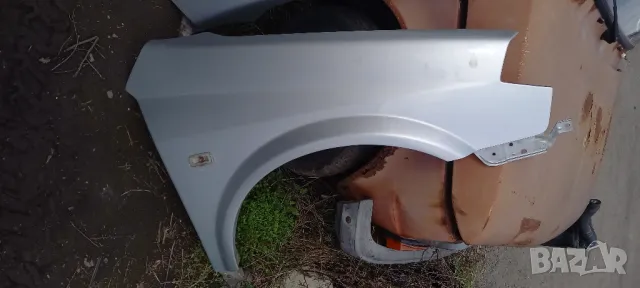 Десен калник Nissan Primera III P12 , снимка 2 - Части - 47914638