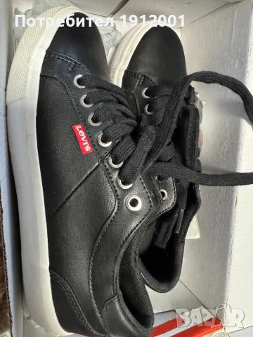 Маратонки Levi’s