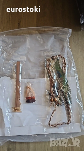 Fumwase  Хипи костюм от 4 части с тема 60-те и 70-те години, жилетка с ресни, лента за глава с пера, снимка 8 - Костюми - 52506935