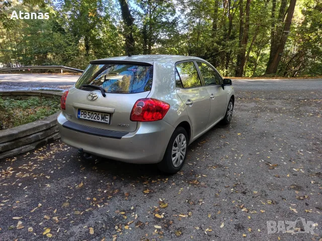 Toyota Auris 1.6 с газова уредба, снимка 3 - Автомобили и джипове - 56543459