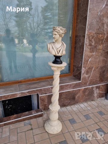 Бюст на Венера на колона , снимка 7 - Антикварни и старинни предмети - 36587433